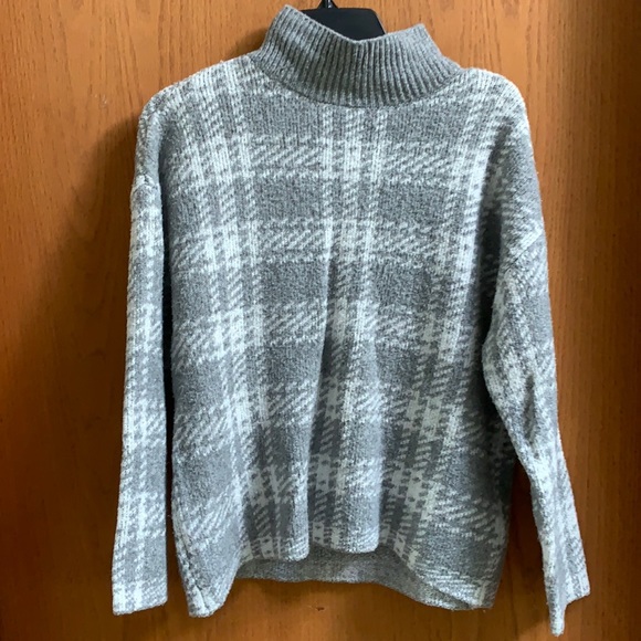 Warm and cozy comfy sweater - Picture 1 of 4